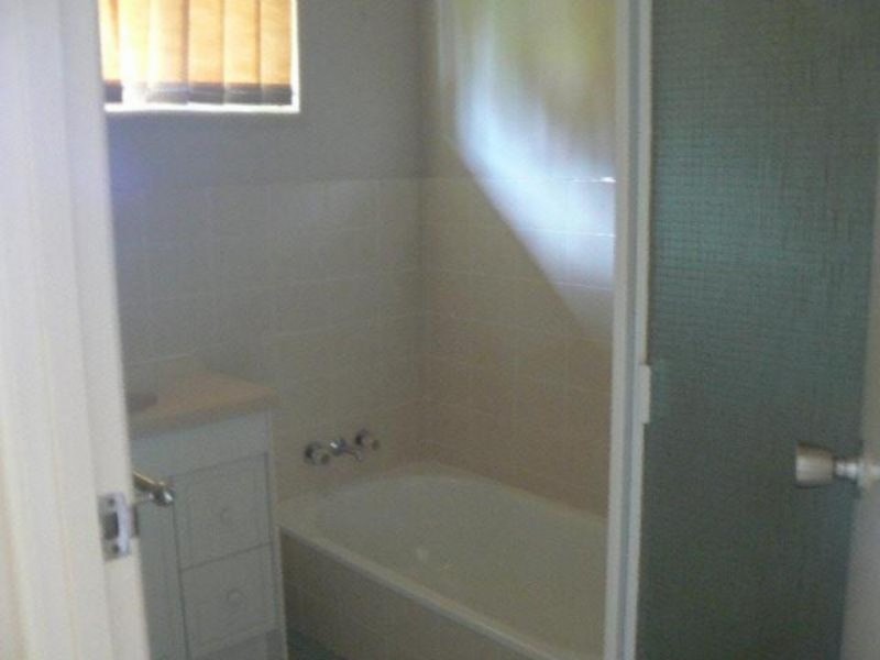 26 Esplanade, Point Vernon QLD 4655