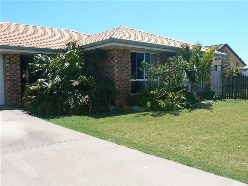 1 Chanak Close, Point Vernon QLD 4655