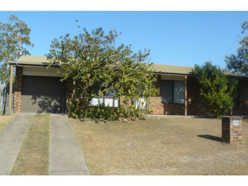 10 Matthew St, Urangan QLD 4655