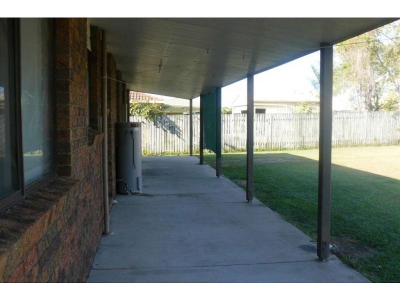 10 Matthew St, Urangan QLD 4655