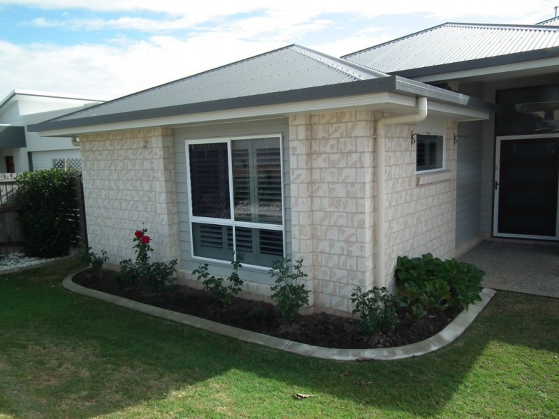 16 Bronte Place, Urraween QLD 4655