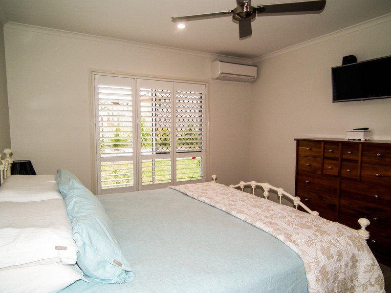 16 Bronte Place, Urraween QLD 4655