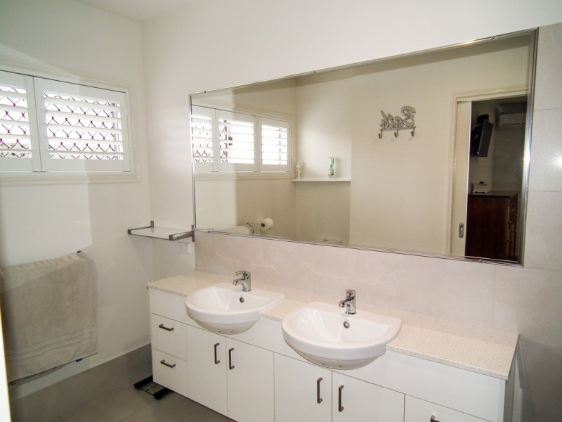 16 Bronte Place, Urraween QLD 4655