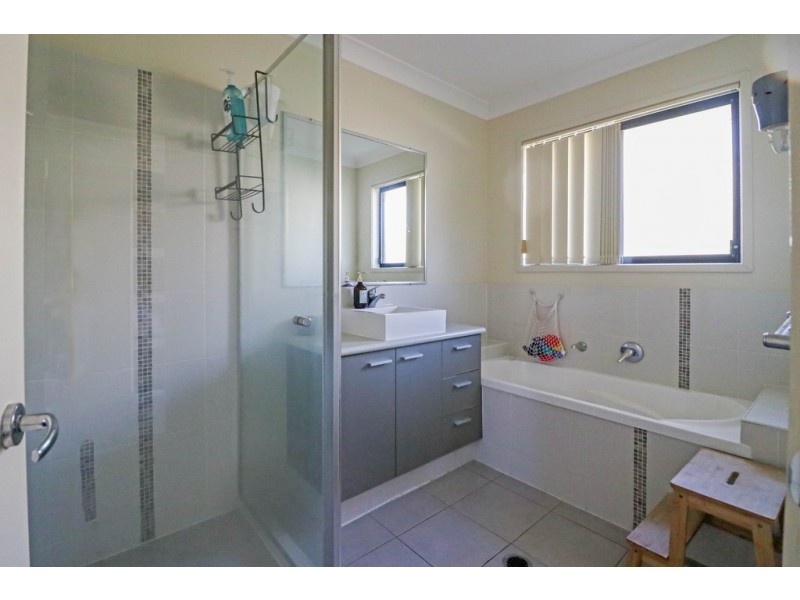 28 Bounty Circuit, Eli Waters QLD 4655