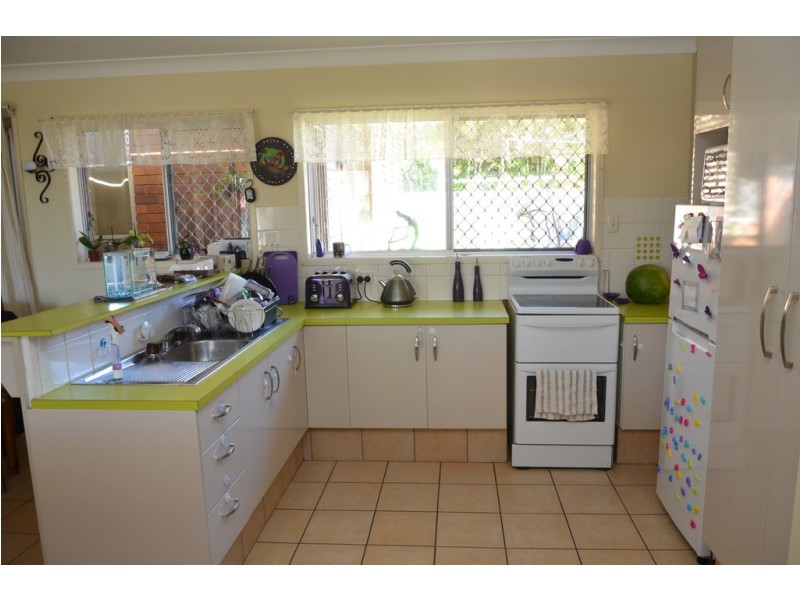 35 Hillcrest Avenue, Scarness QLD 4655
