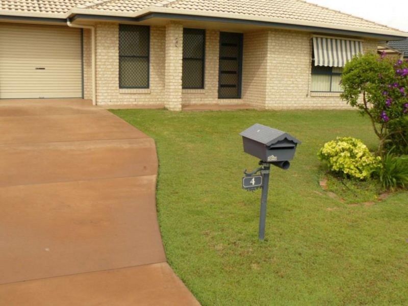 4 Pembridge Cct, Urraween QLD 4655
