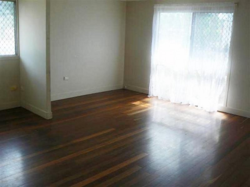 132 Exeter Street, Torquay QLD 4655