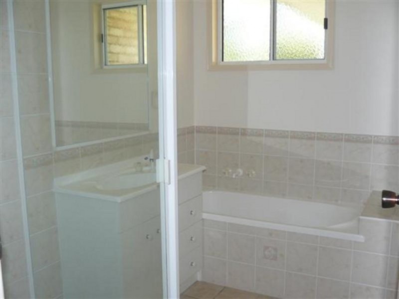 1/40 Zephyr Street, Scarness QLD 4655