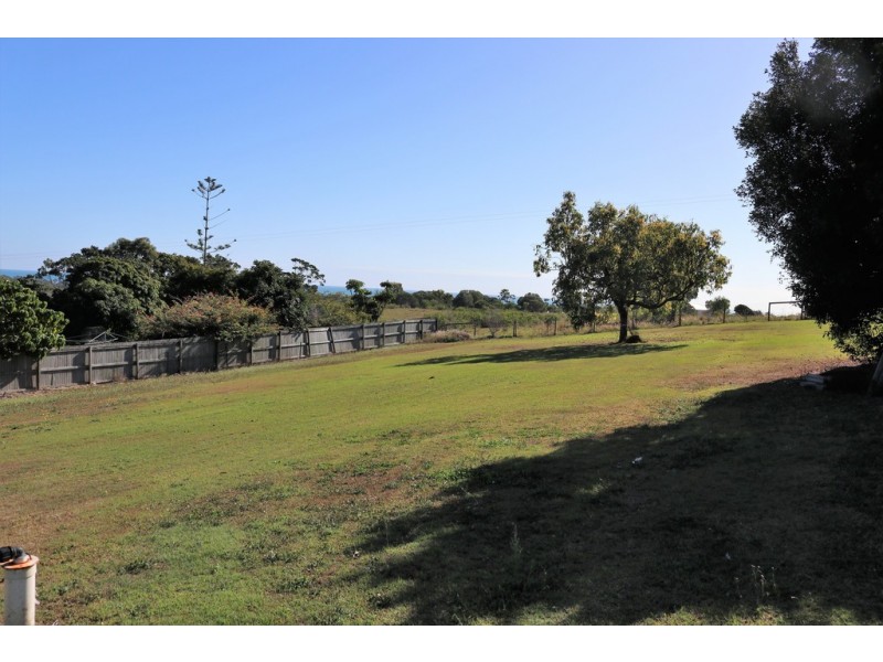 8 North Point Court, Dundowran QLD 4655