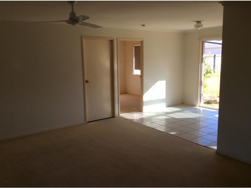 1 Chanak Close, Point Vernon QLD 4655