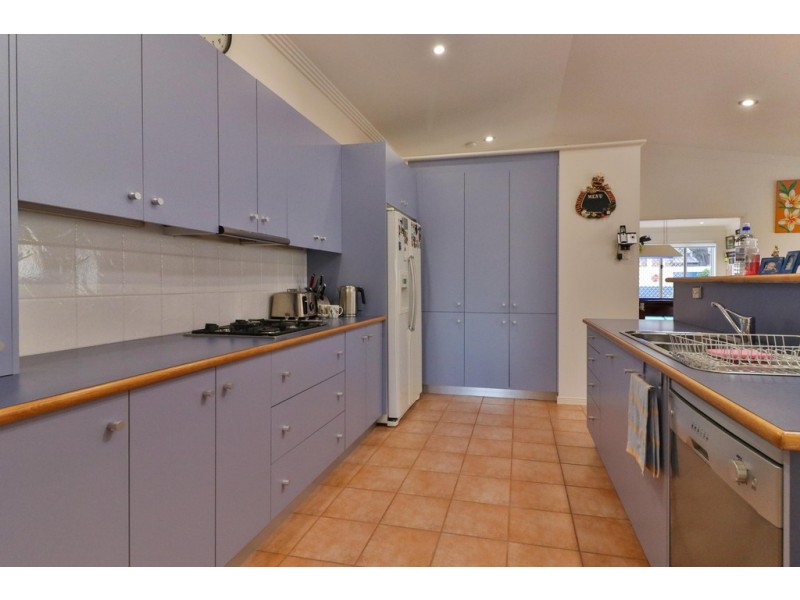 4 Adair Court, Kawungan QLD 4655