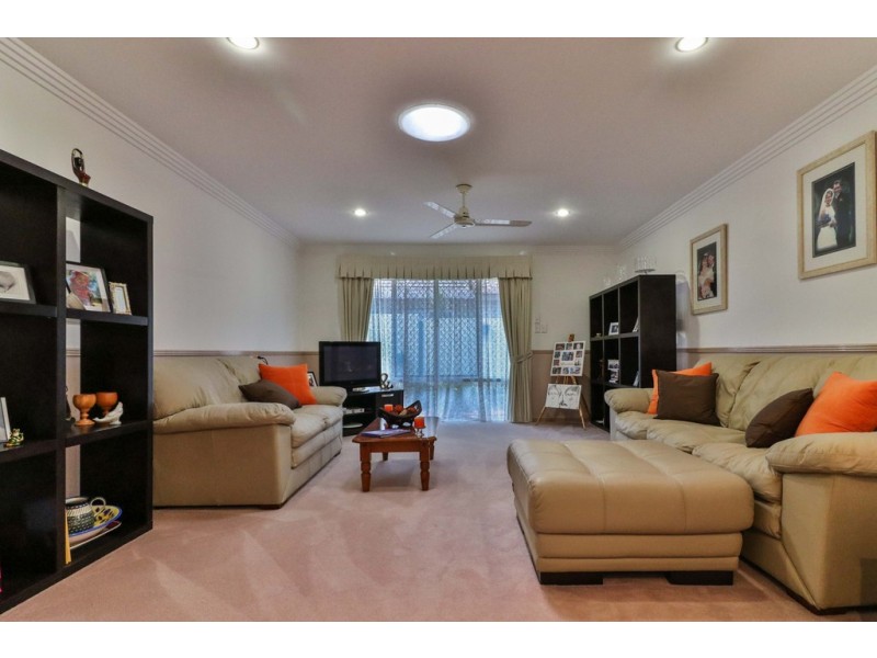 4 Adair Court, Kawungan QLD 4655