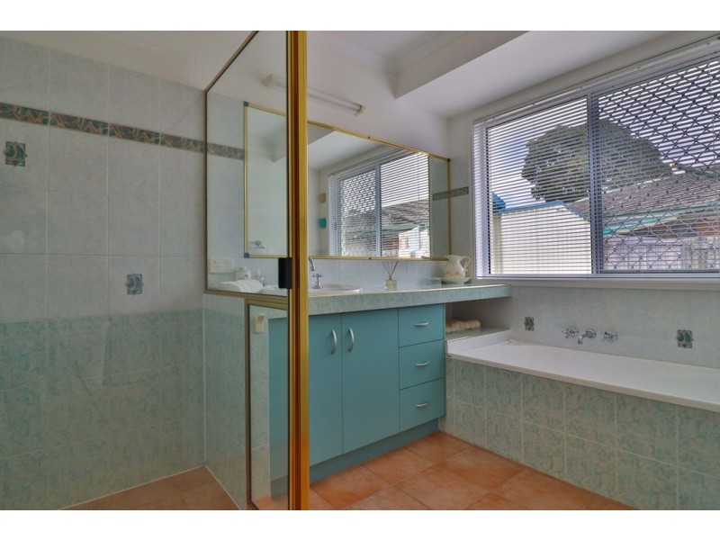 4 Adair Court, Kawungan QLD 4655