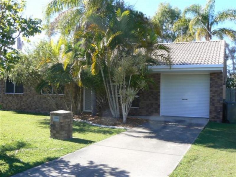 82 Drummond Street, Urangan QLD 4655