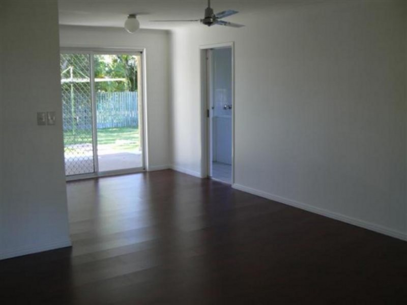 82 Drummond Street, Urangan QLD 4655