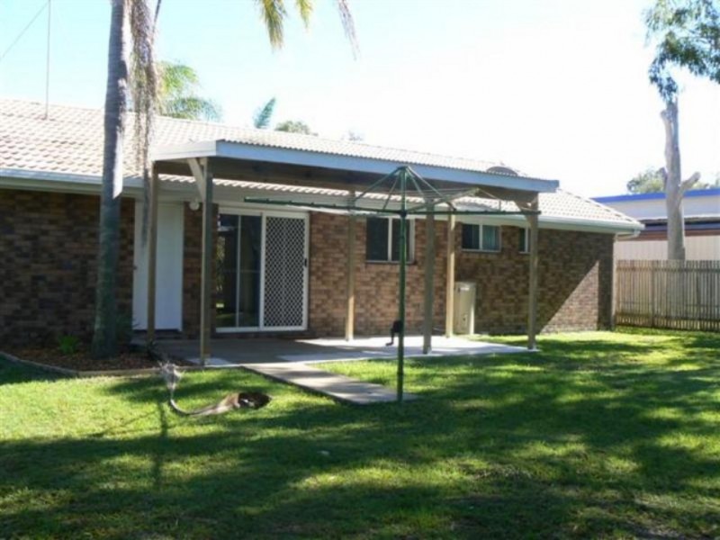 82 Drummond Street, Urangan QLD 4655