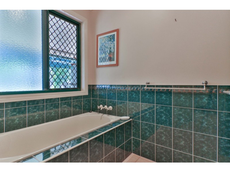 48 Green Acres Road, Dundowran QLD 4655