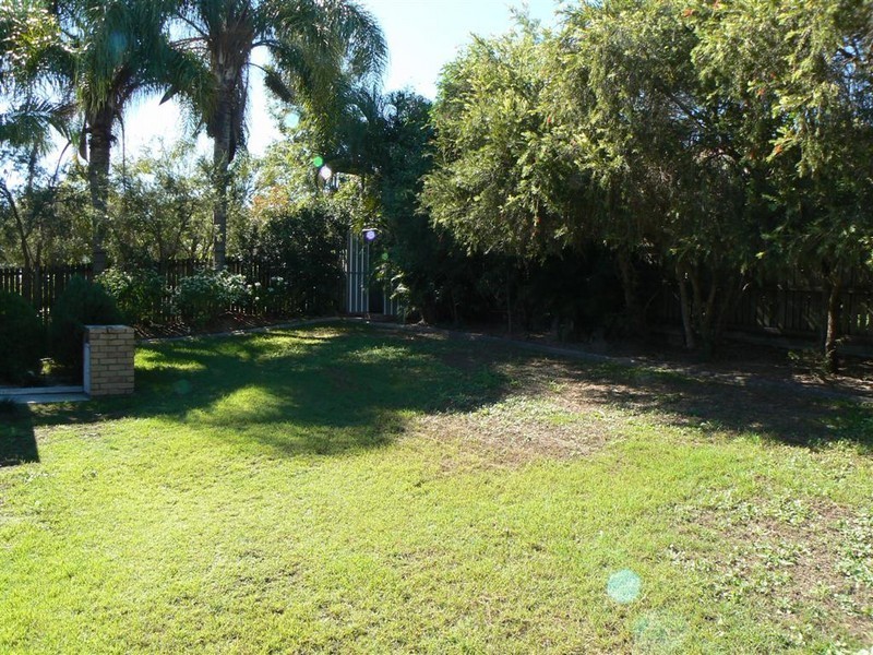 15 Shelley St, Scarness QLD 4655