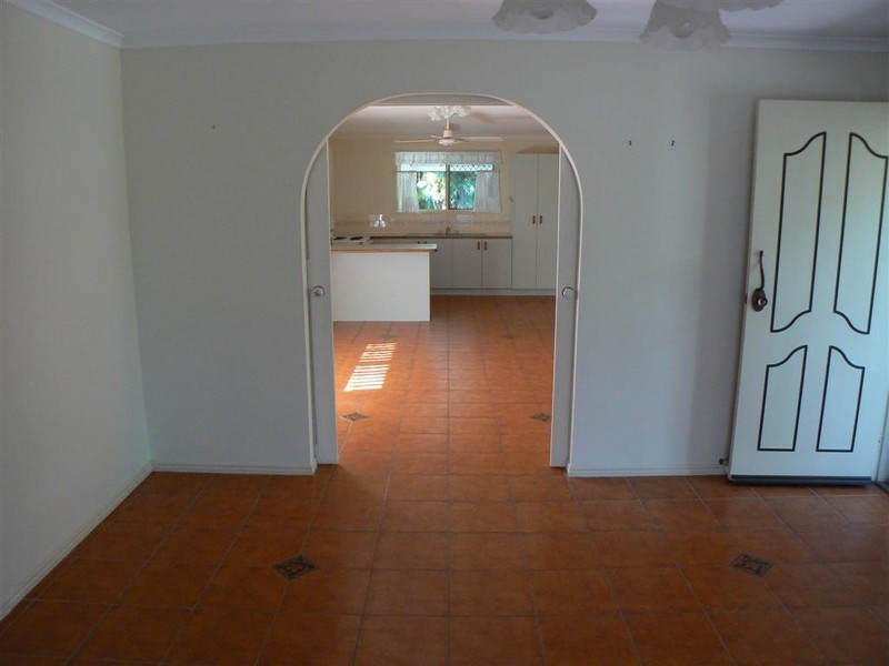 15 Shelley St, Scarness QLD 4655