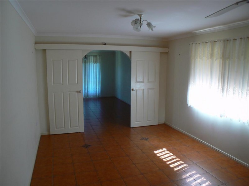 15 Shelley St, Scarness QLD 4655