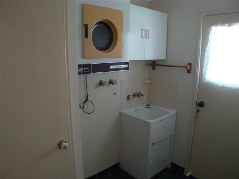 15 Shelley St, Scarness QLD 4655