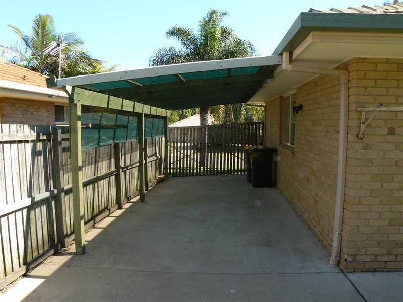 15 Shelley St, Scarness QLD 4655