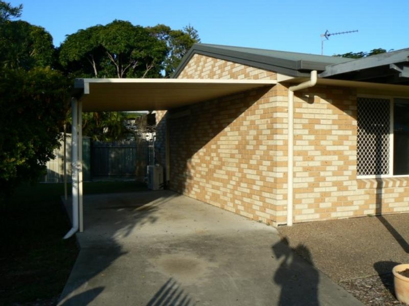 214 Torquay Tce, Torquay QLD 4655