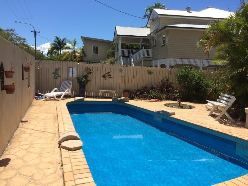 3/374 Esplanade, Torquay QLD 4655