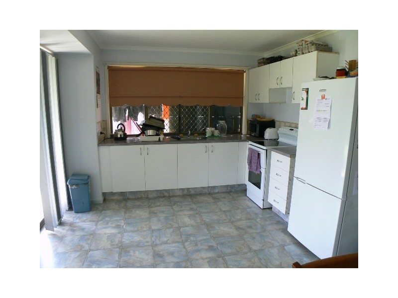 106 Corser St, Point Vernon QLD 4655