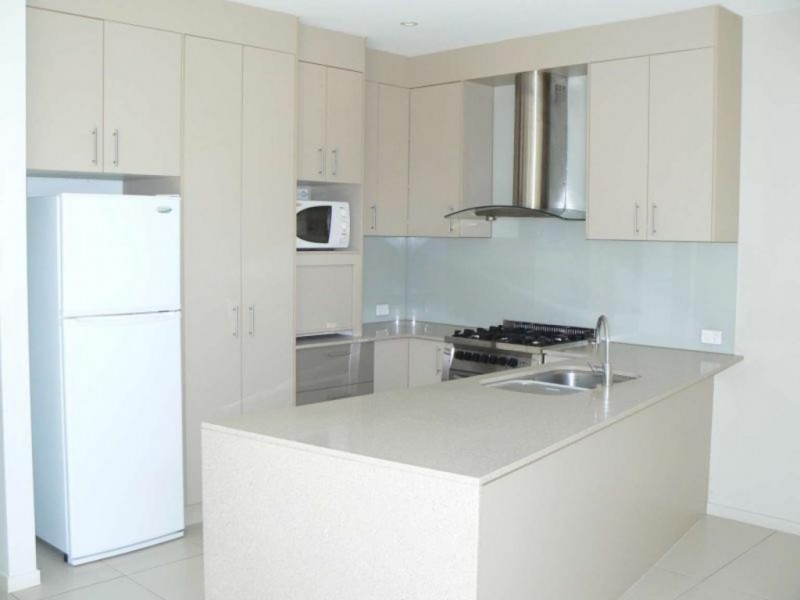 Unit 1, 8 Hervey Street, Scarness QLD 4655