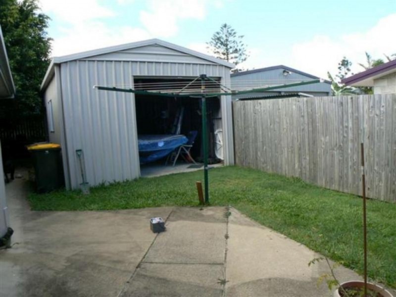 8 Parkway Drive, Scarness QLD 4655