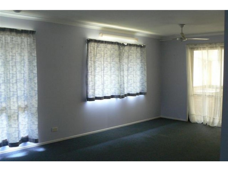 37 Michelle Drive, Point Vernon QLD 4655