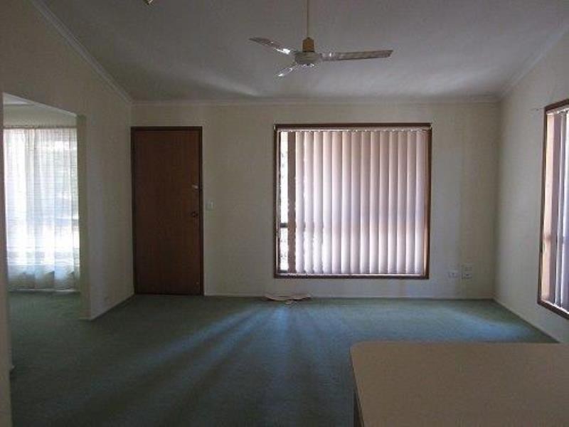 4/82 Miller Street, Urangan QLD 4655