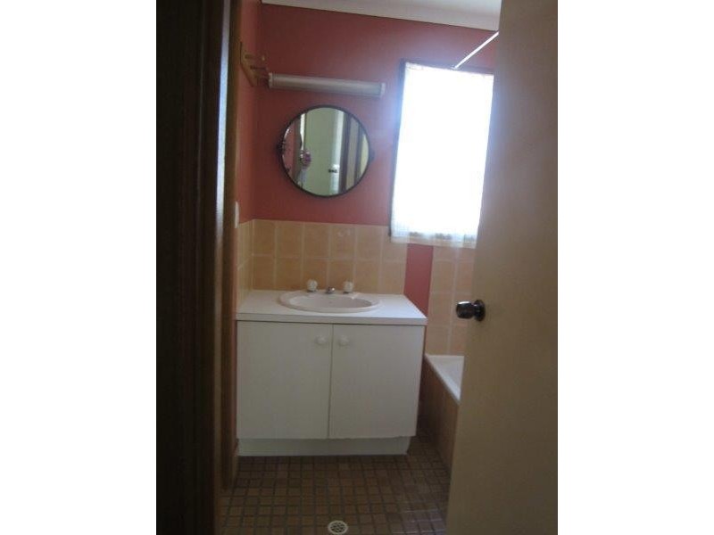 4/82 Miller Street, Urangan QLD 4655