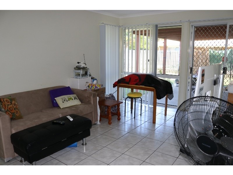 25 Vicki Parade, Torquay QLD 4655