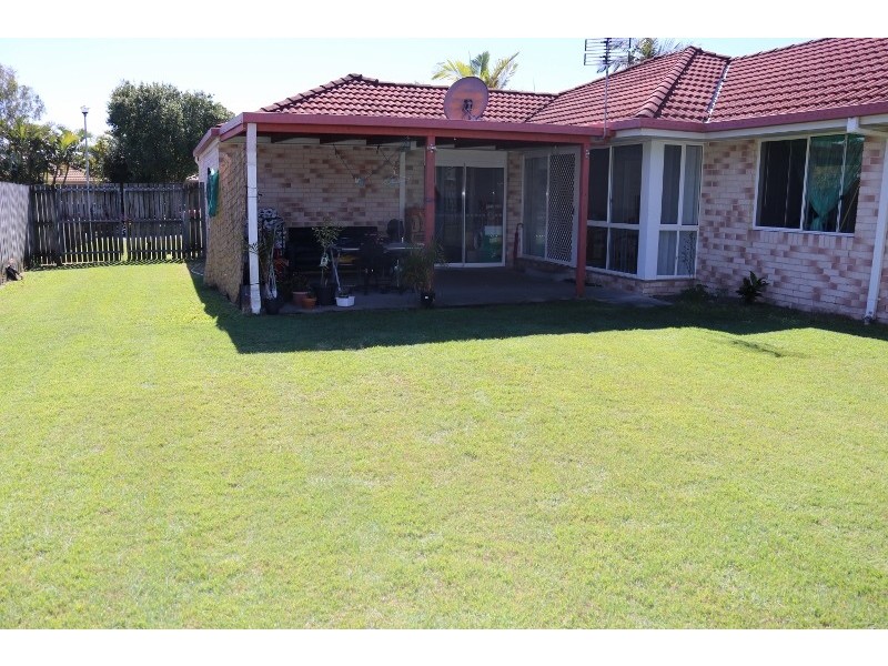 25 Vicki Parade, Torquay QLD 4655