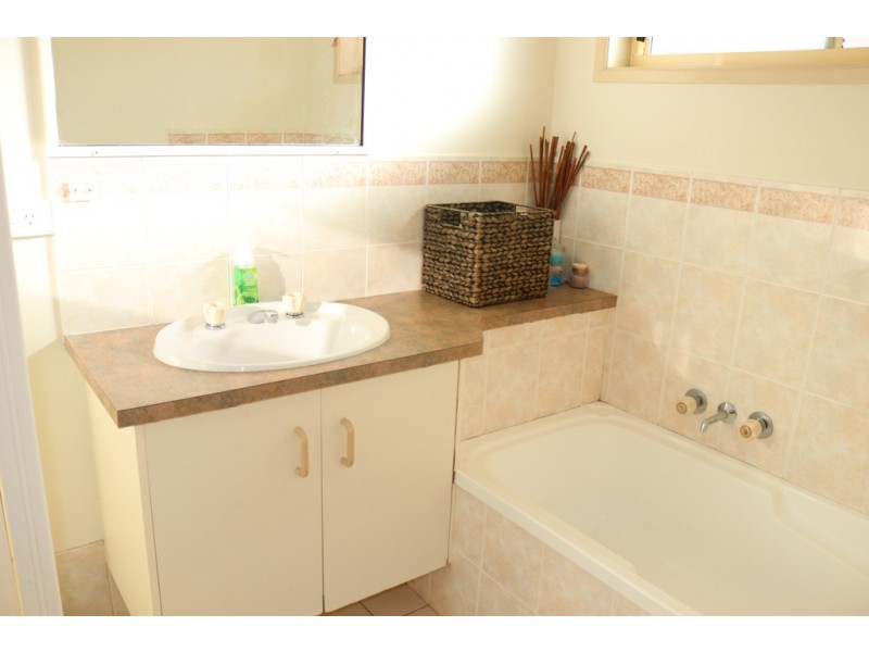 35 Ironbark Street, Kawungan QLD 4655