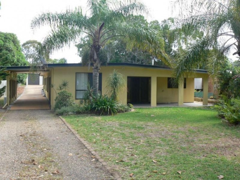 665a Esplanade, Urangan QLD 4655