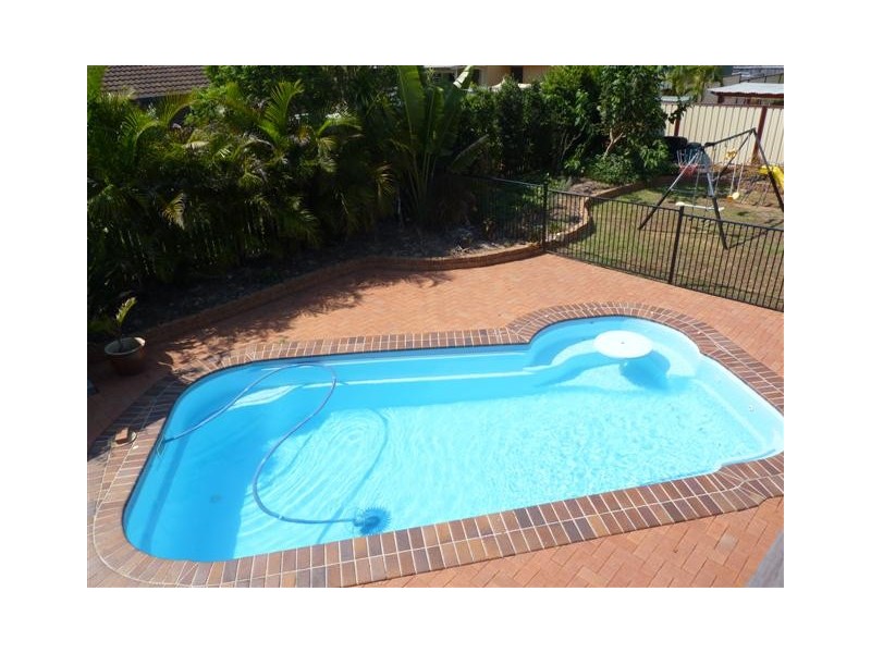14 Gibbs Street, Urangan QLD 4655