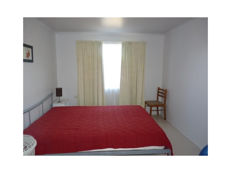 14 Gibbs Street, Urangan QLD 4655
