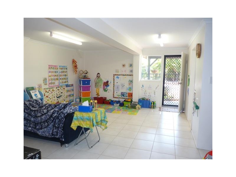 14 Gibbs Street, Urangan QLD 4655