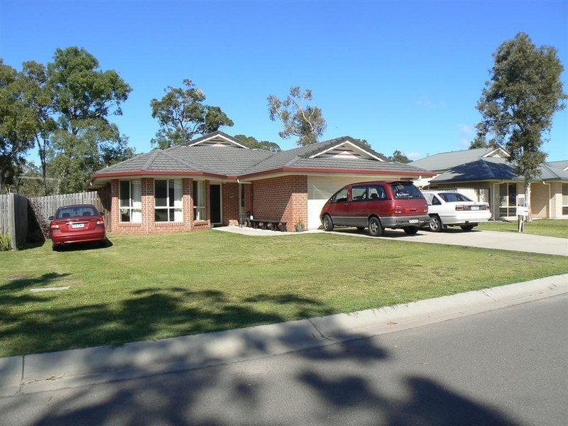 11 Trill Ct, Urangan QLD 4655