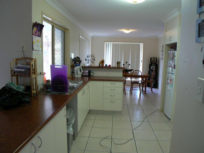 11 Trill Ct, Urangan QLD 4655