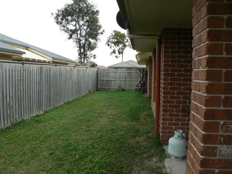 11 Trill Ct, Urangan QLD 4655