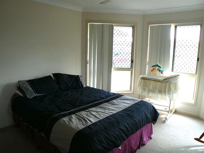 11 Trill Ct, Urangan QLD 4655