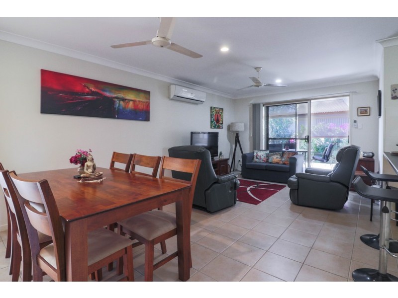 11 Whipbird Court, Urangan QLD 4655