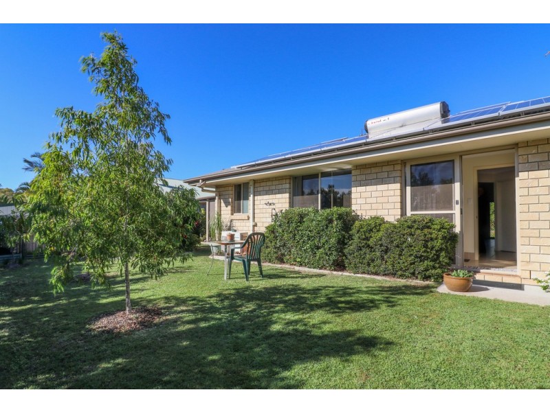 11 Whipbird Court, Urangan QLD 4655