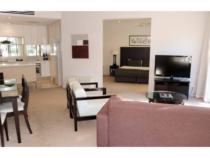 105/468 Esplanade, Torquay QLD 4655