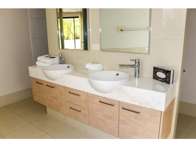 105/468 Esplanade, Torquay QLD 4655