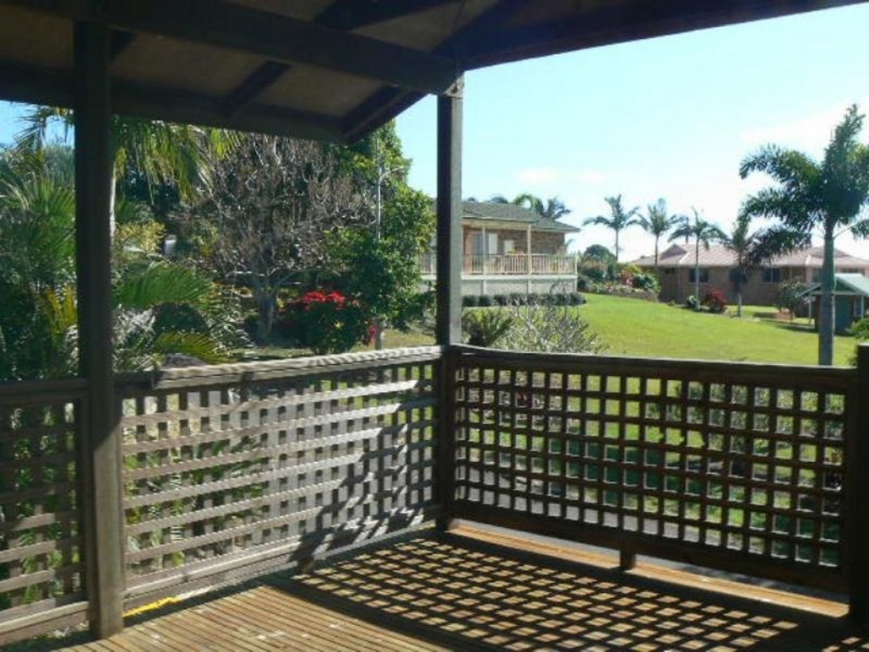 6 Sovereign Court, Urraween QLD 4655